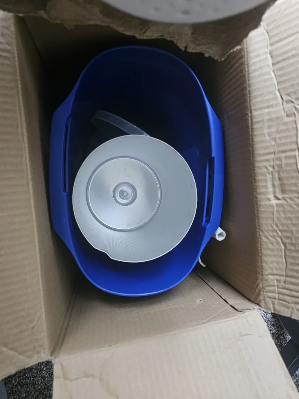 Sunbeam Ice Cream Maker in Bright Blue and White